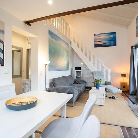 Amw8d Moin Semesterbostad